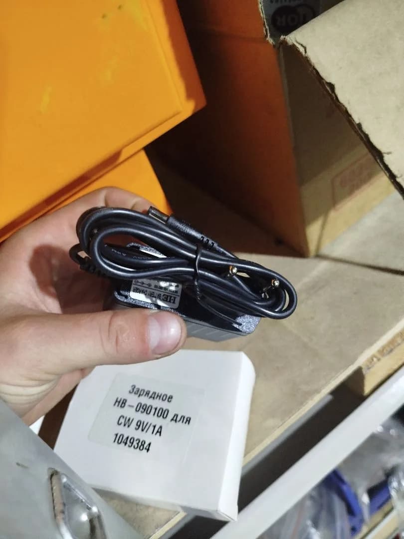 Зарядное устройство HB-090100 для тележек CW 9V/1A (Charger) горизонтальное
